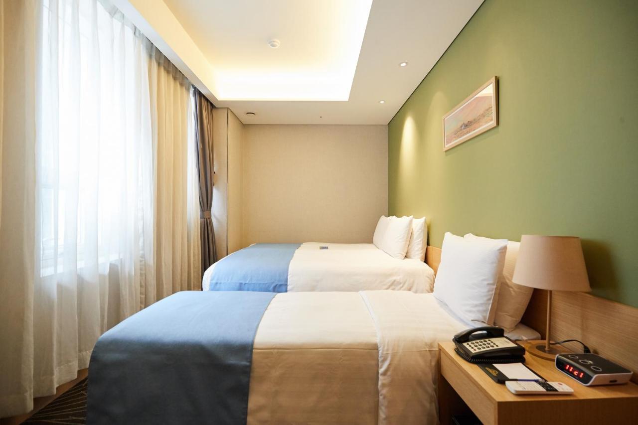 Days Hotel By Wyndham Seoul Myeongdong Esterno foto