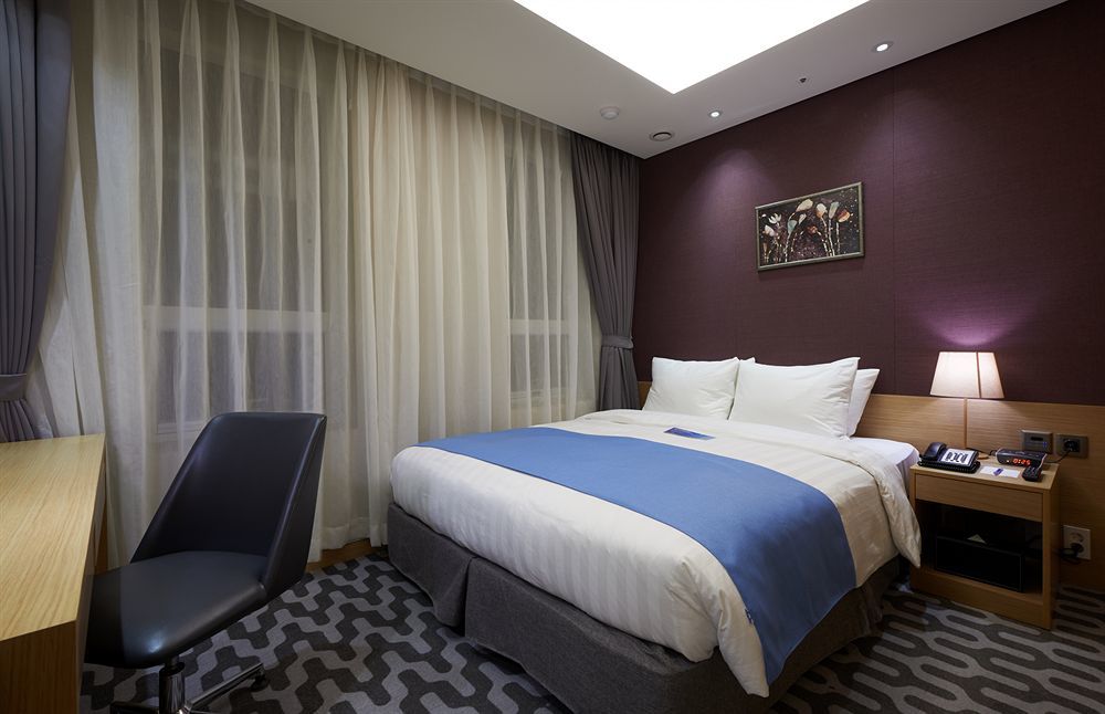 Days Hotel By Wyndham Seoul Myeongdong Esterno foto