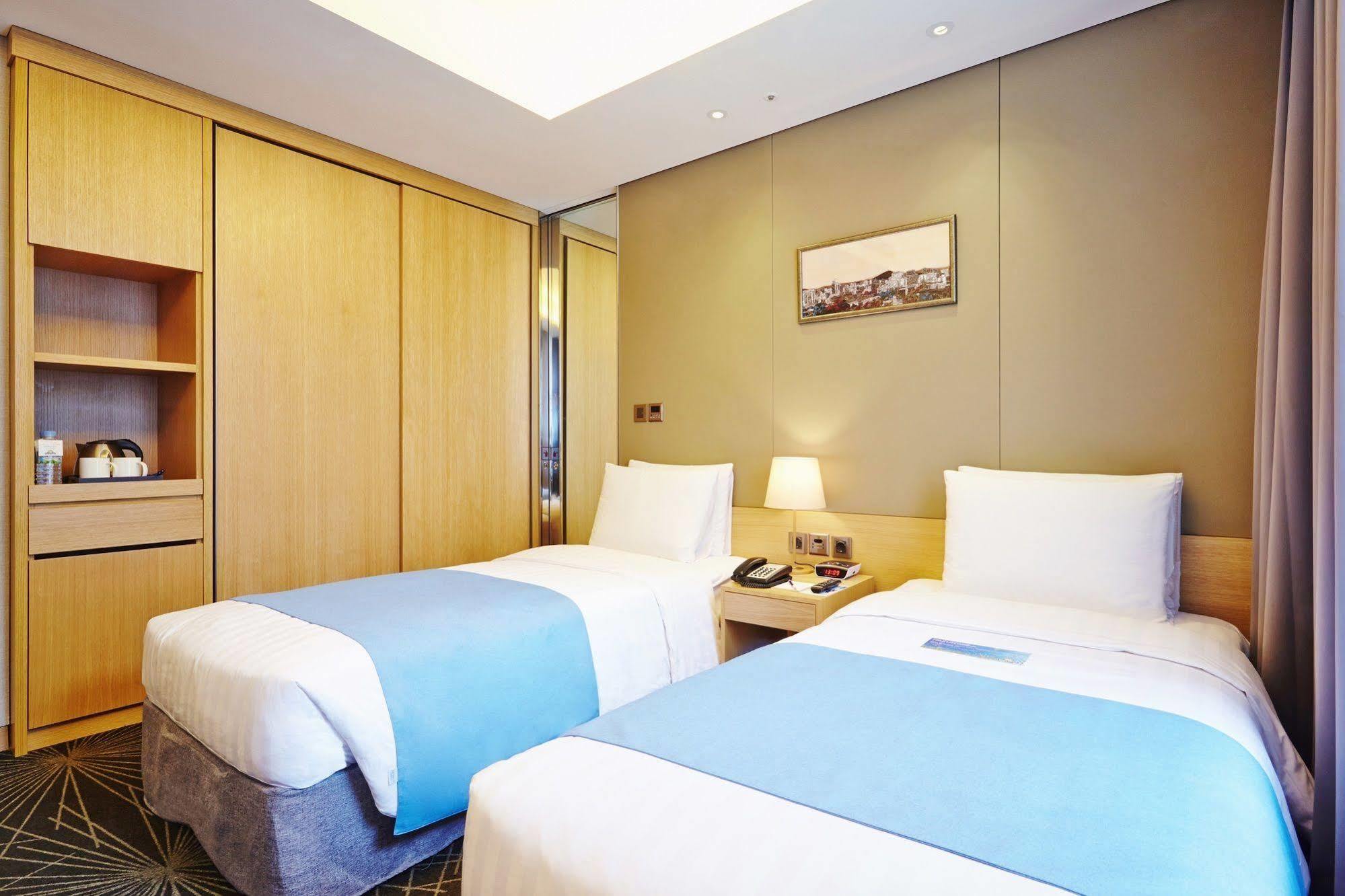 Days Hotel By Wyndham Seoul Myeongdong Esterno foto